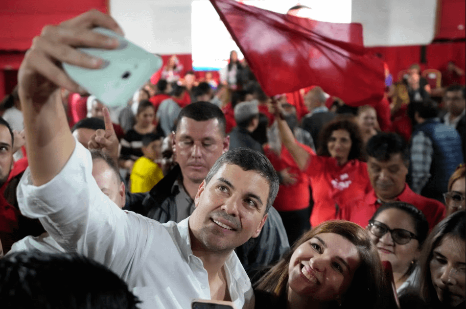 Quién es Santiago Peña, el nuevo presidente de Paraguay delfín de Horacio Cartes 0
